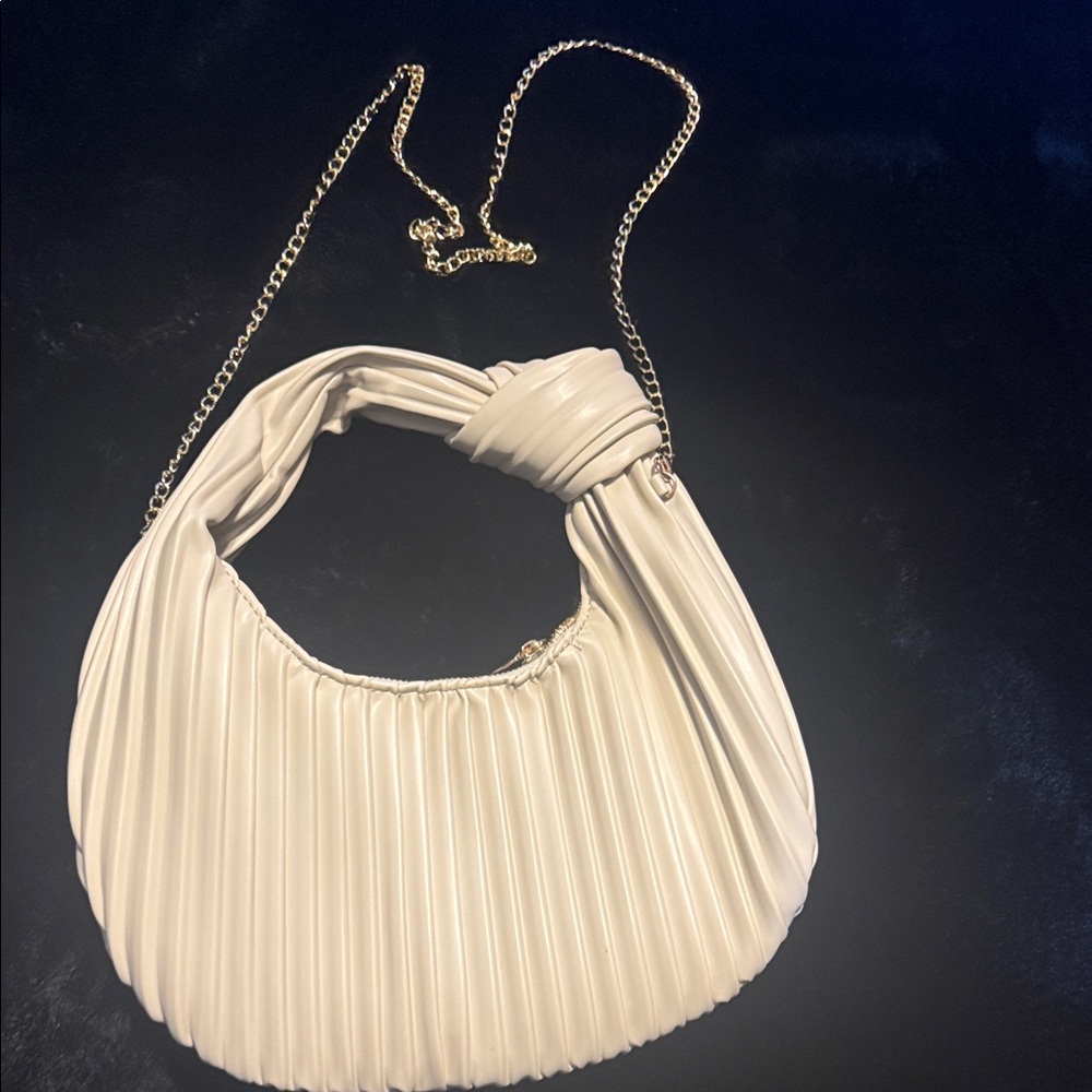 Chic Cream Pleated Shoulder Bag